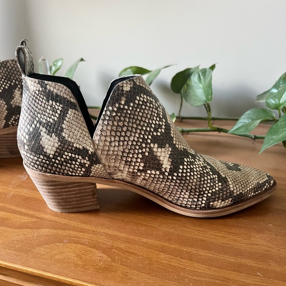 Dolce Vita Snake Print Booties Size 8 - Picture 5 of 10
